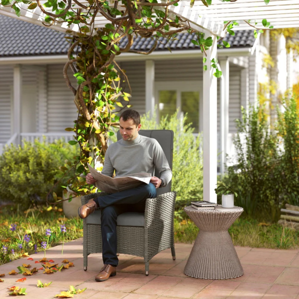 Outsunny 105&deg;-150&deg; Reclining Rattan Chair