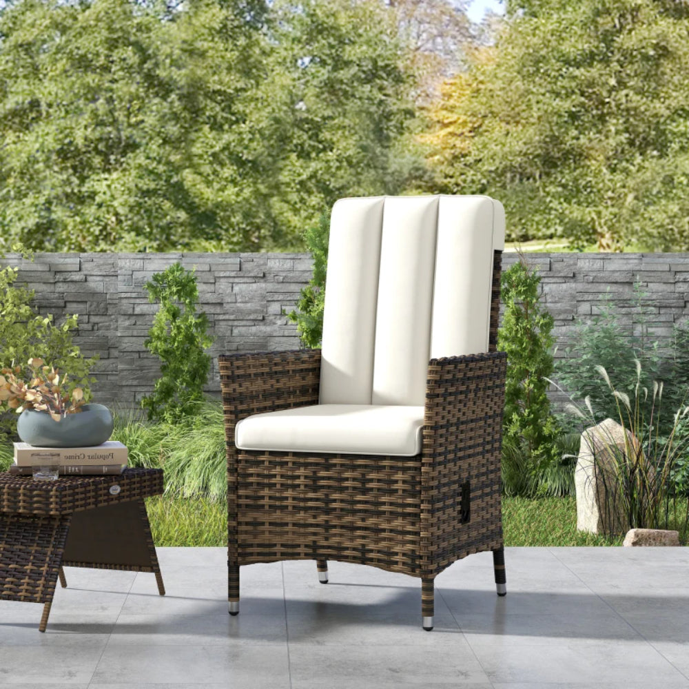Outsunny 105&deg;-150&deg; Reclining Rattan Chair