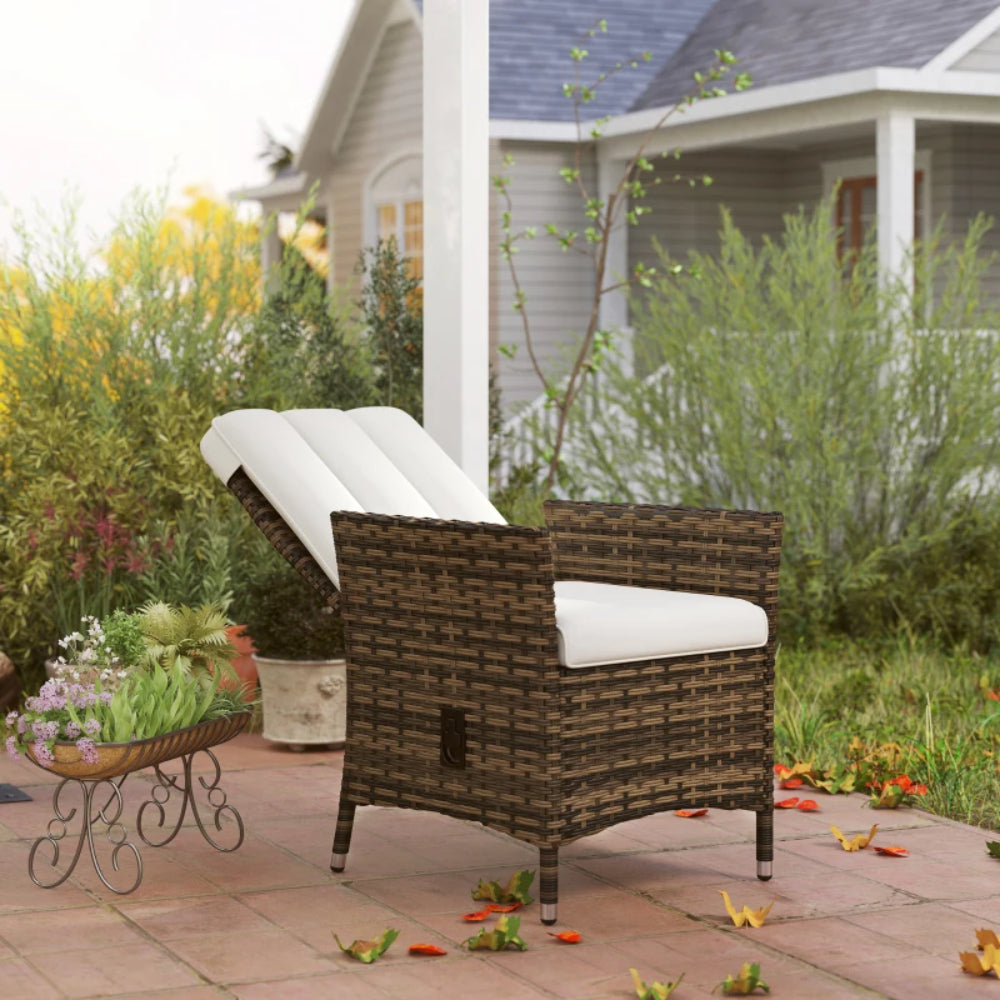 Outsunny 105&deg;-150&deg; Reclining Rattan Chair