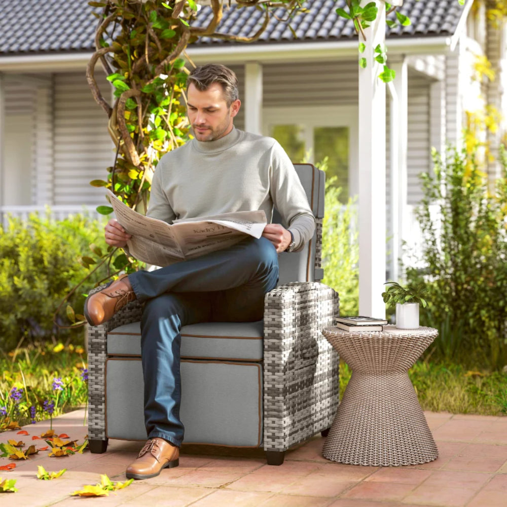 Outsunny 145&deg; Reclining Rattan Armchair, with Footrest