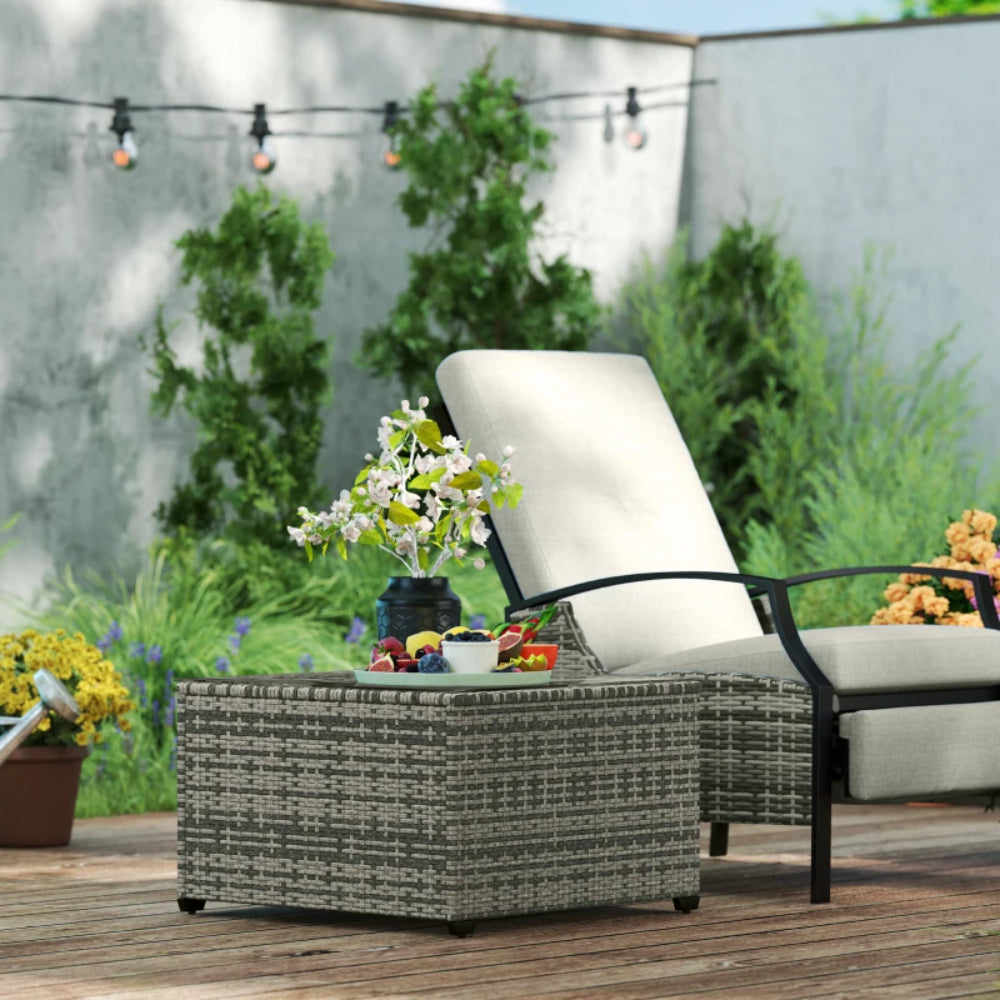 Outsunny 62 x 62cm Glass-Top Rattan Side Table
