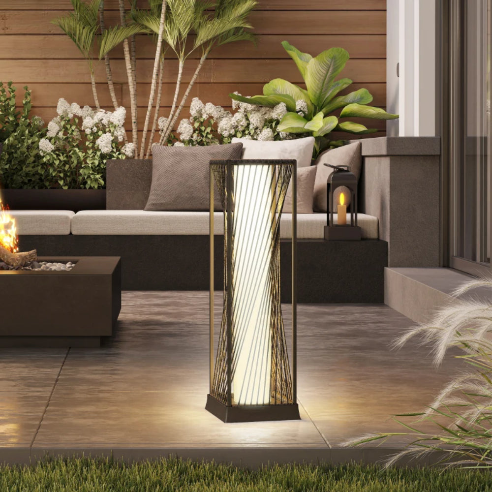 Outsunny Garden Rattan Lamp, 77 cm Tall Solar Rattan Floor Lamp, Solar Garden Light with Auto On/Off LED Lights, IP44 Waterproof for Outdoor, Porch, Pathway, Terrace, Grey
