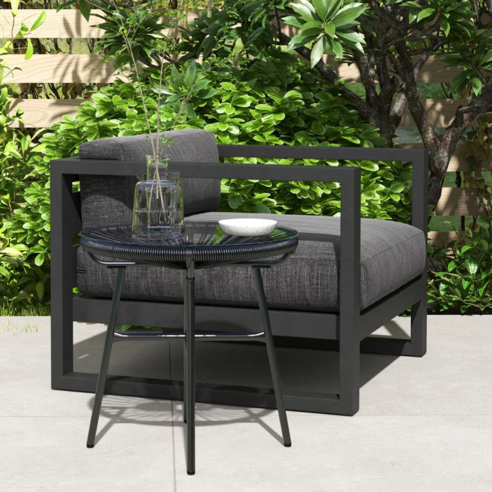 Outsunny Rattan Side Table, Round Outdoor Coffee Table, with Round PE Rattan and Tempered Glass Tabletop for Patio, Garden, Balcony
